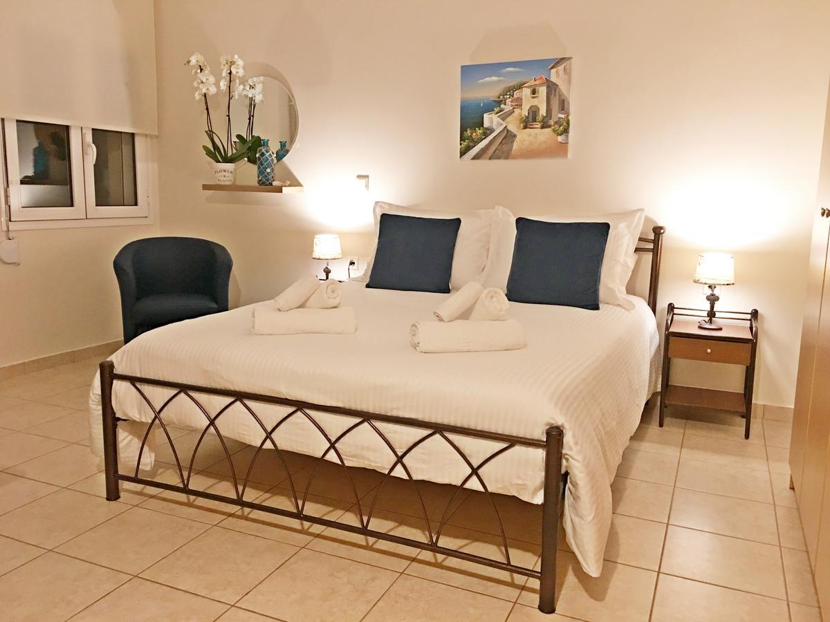Koumpe Blue Sea View Apartment Rethymno  Exterior photo